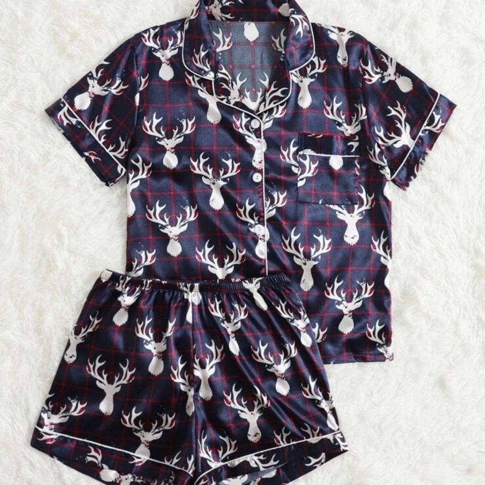 New Silky Plaid Christmas Reindeer Deer Print Pajama Set